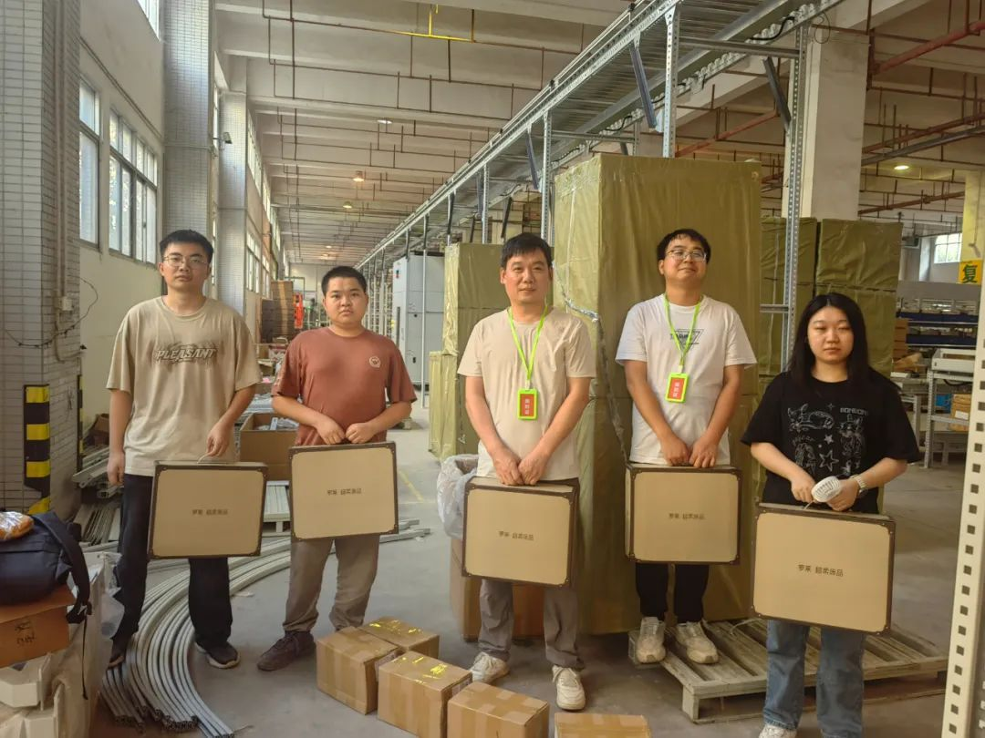 情系一線 | 炎炎夏日送清涼，致敬高溫下的堅(jiān)守