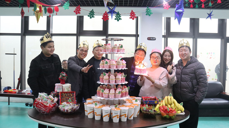 繽紛平安夜，歡樂圣誕節(jié) | 寶開舉辦第四季度員工集體生日會