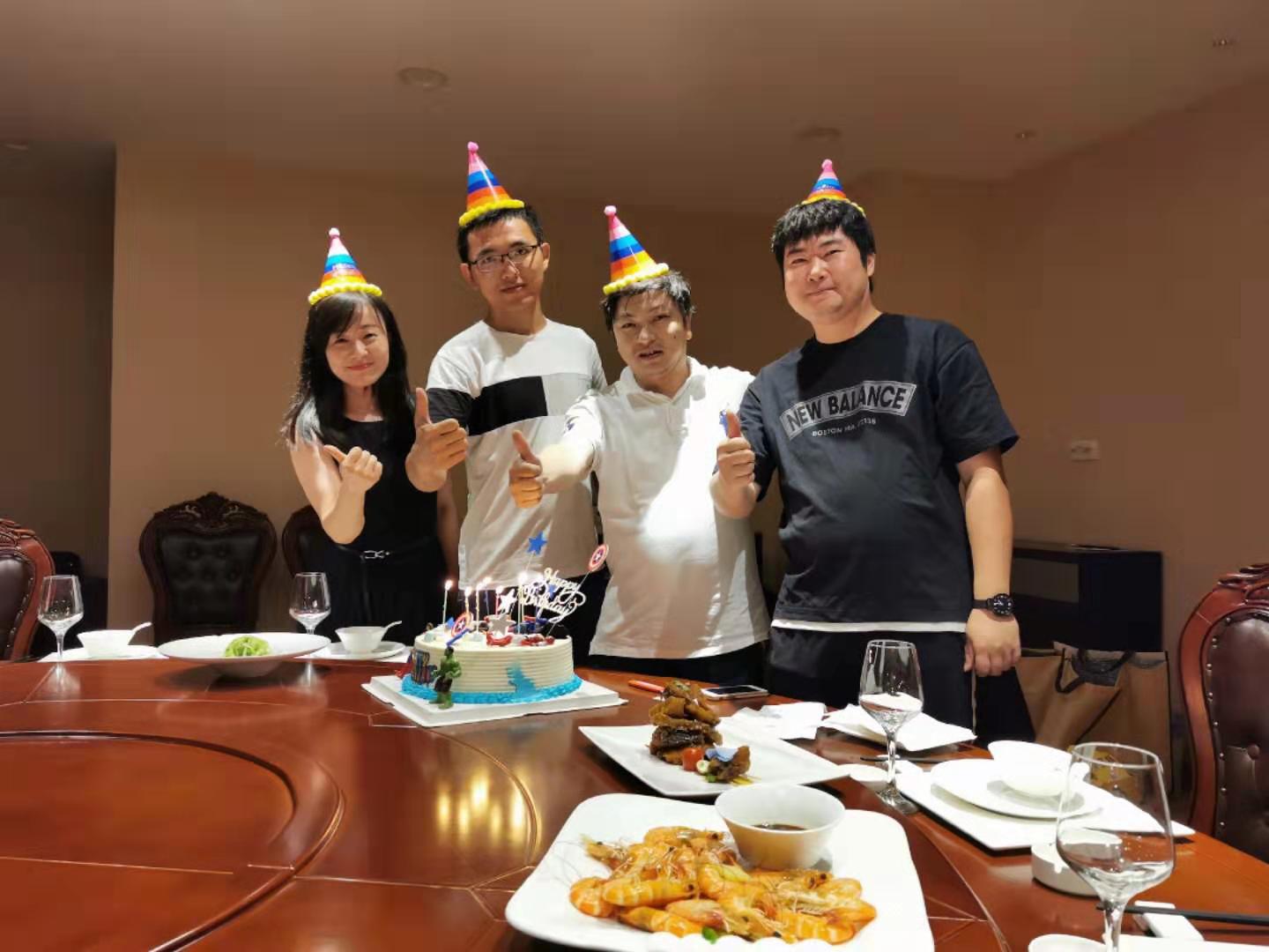 夏送清涼，集體慶生，慰問(wèn)一線(xiàn) | 致我們的一線(xiàn)伙伴：辛苦了！