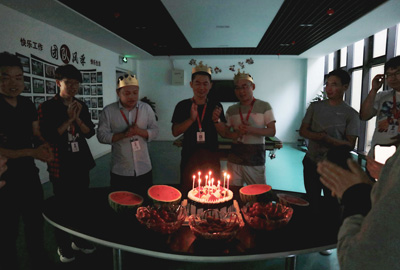 員工集體生日會(huì) | 繽紛五月，把美好的祝福送給你
